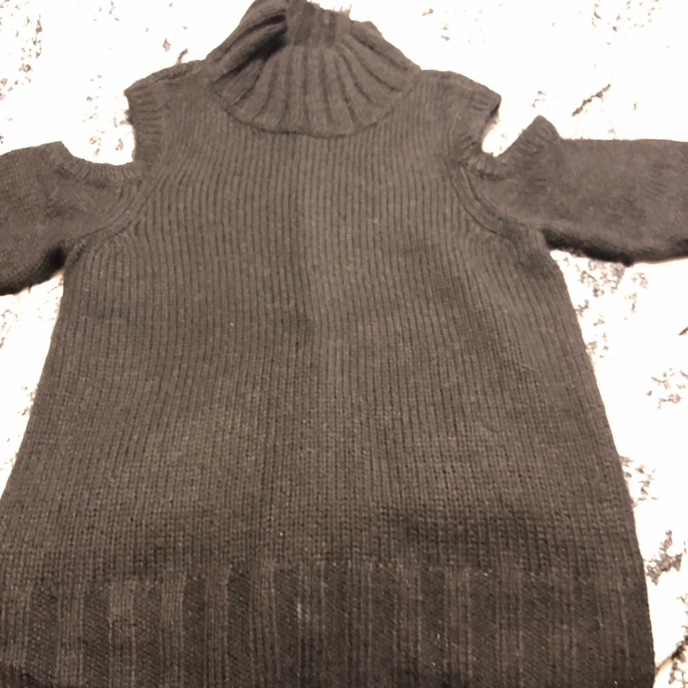 Express Cold Shoulder Sweater Size M